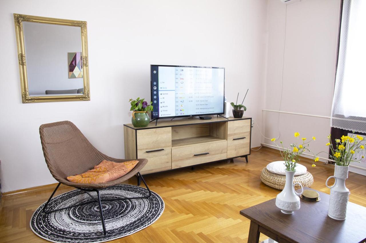 Appartamento Nicola's Novi Sad Esterno foto