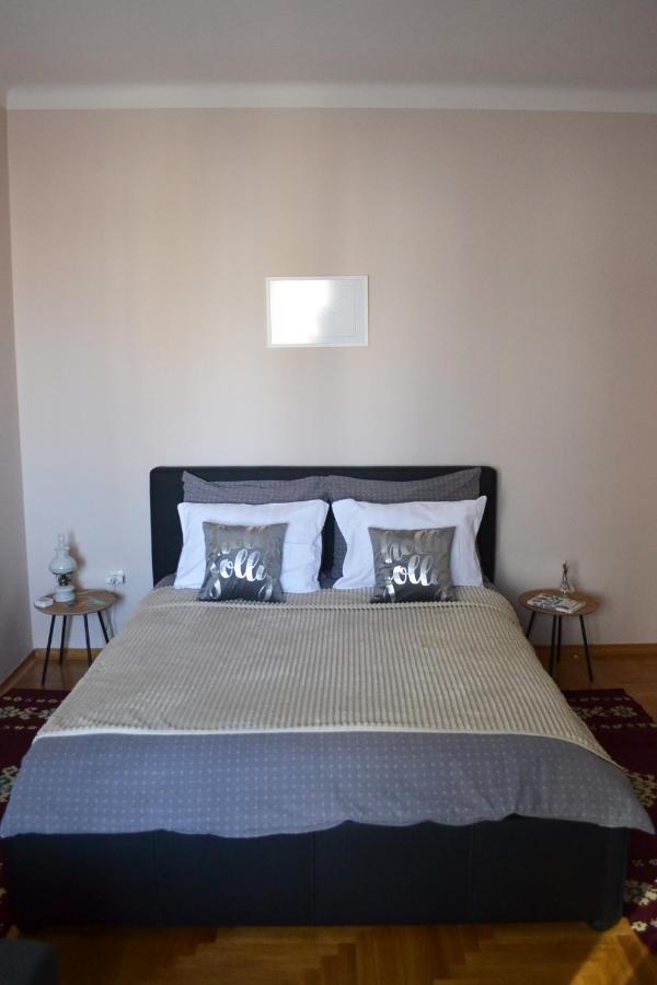 Appartamento Nicola's Novi Sad Esterno foto